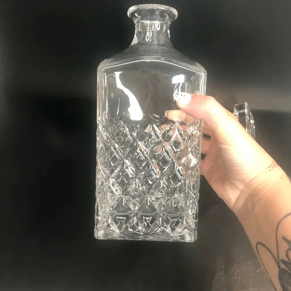 mid‎ century decanter heavy glass hatch diamond pattern square lid 9.5 inches